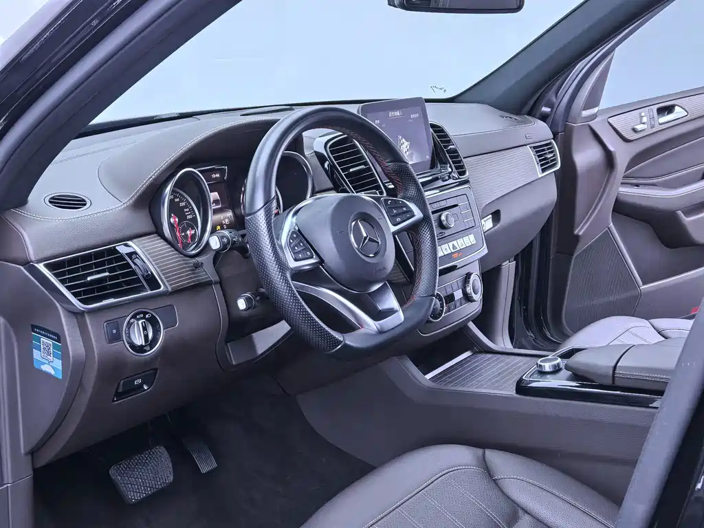 Mercedes-Benz GLE (Import) — миниатюра 6