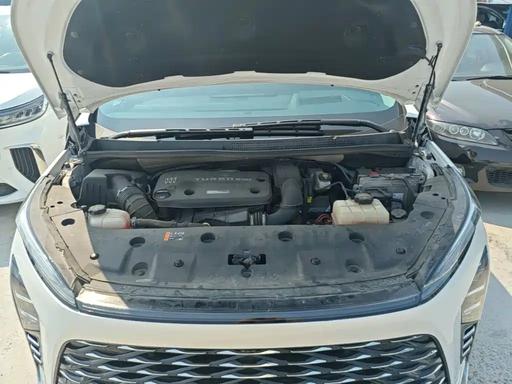 Buick GL8 Hybrid — миниатюра 20