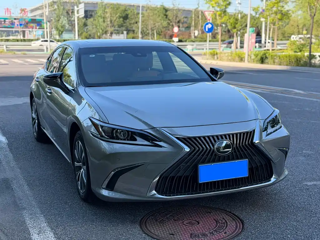 Lexus ES — миниатюра 25