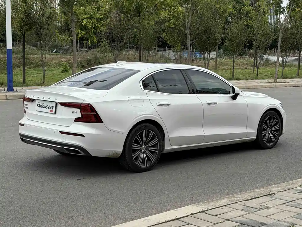 Volvo S60 — миниатюра 6