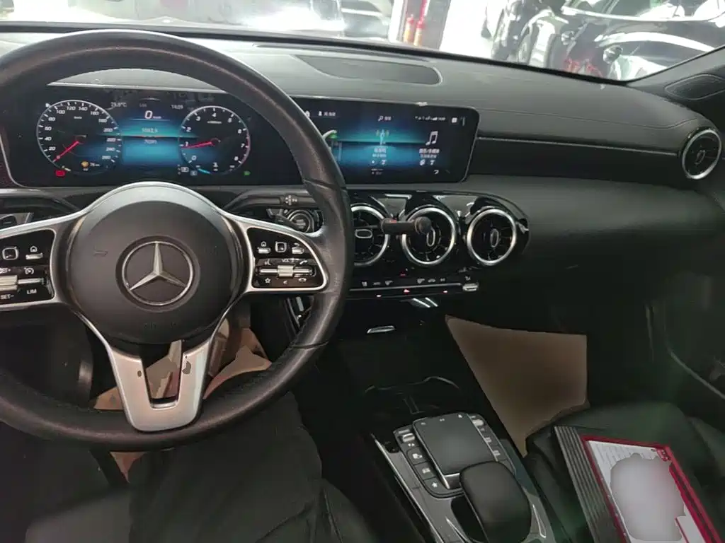 Mercedes-Benz A-Class — миниатюра 10