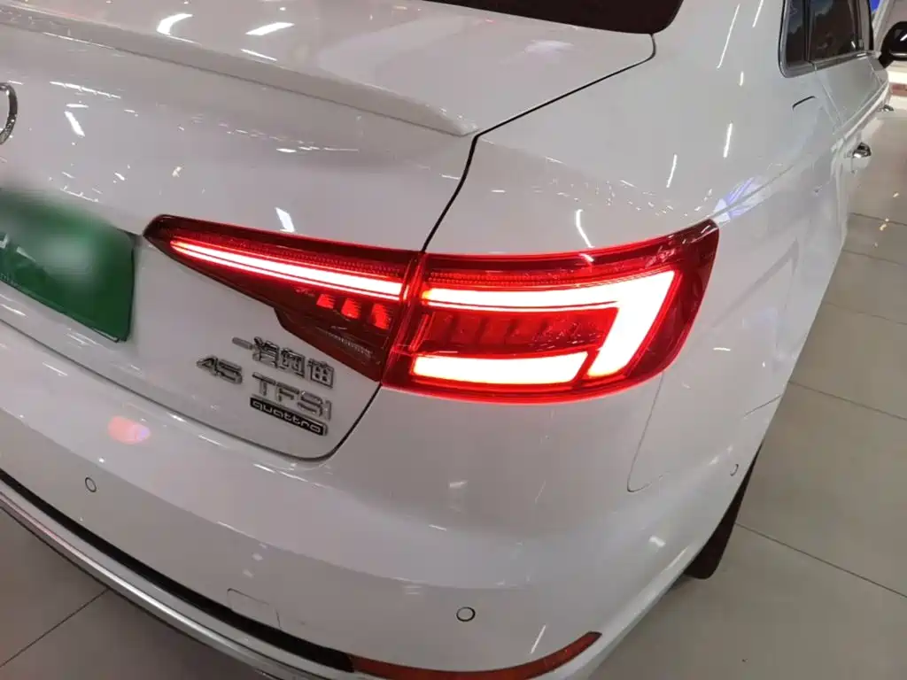 Audi A4L — миниатюра 8