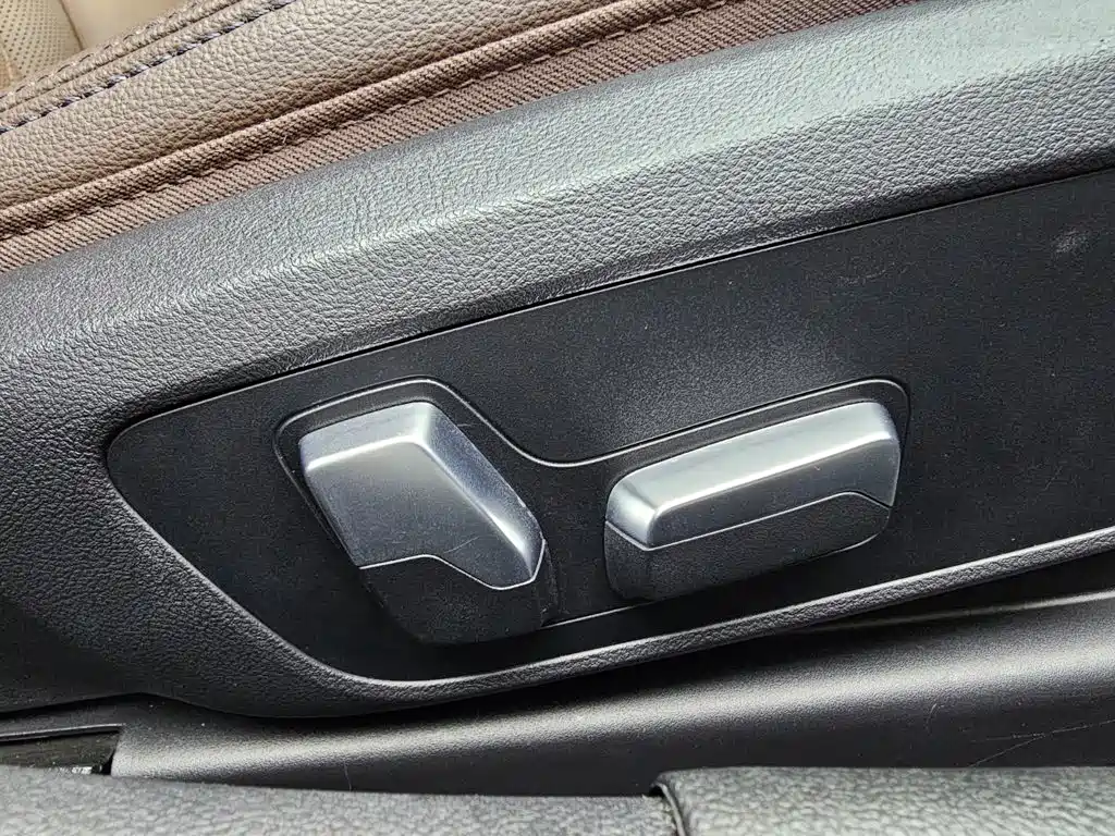 BMW 3 Series — миниатюра 10