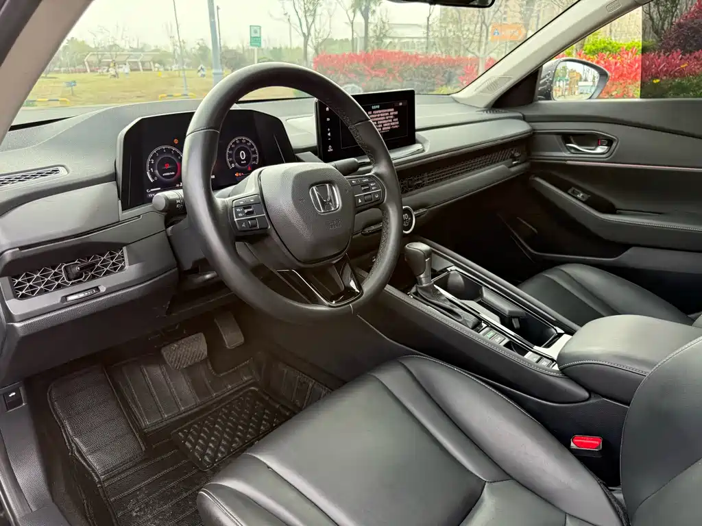 Honda Accord 2025 260TURBO Luxury