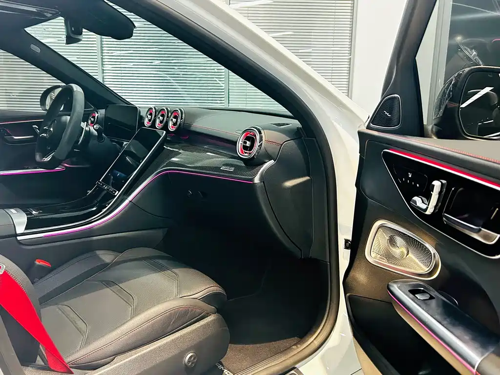 Mercedes-Benz C-Class AMG — миниатюра 10