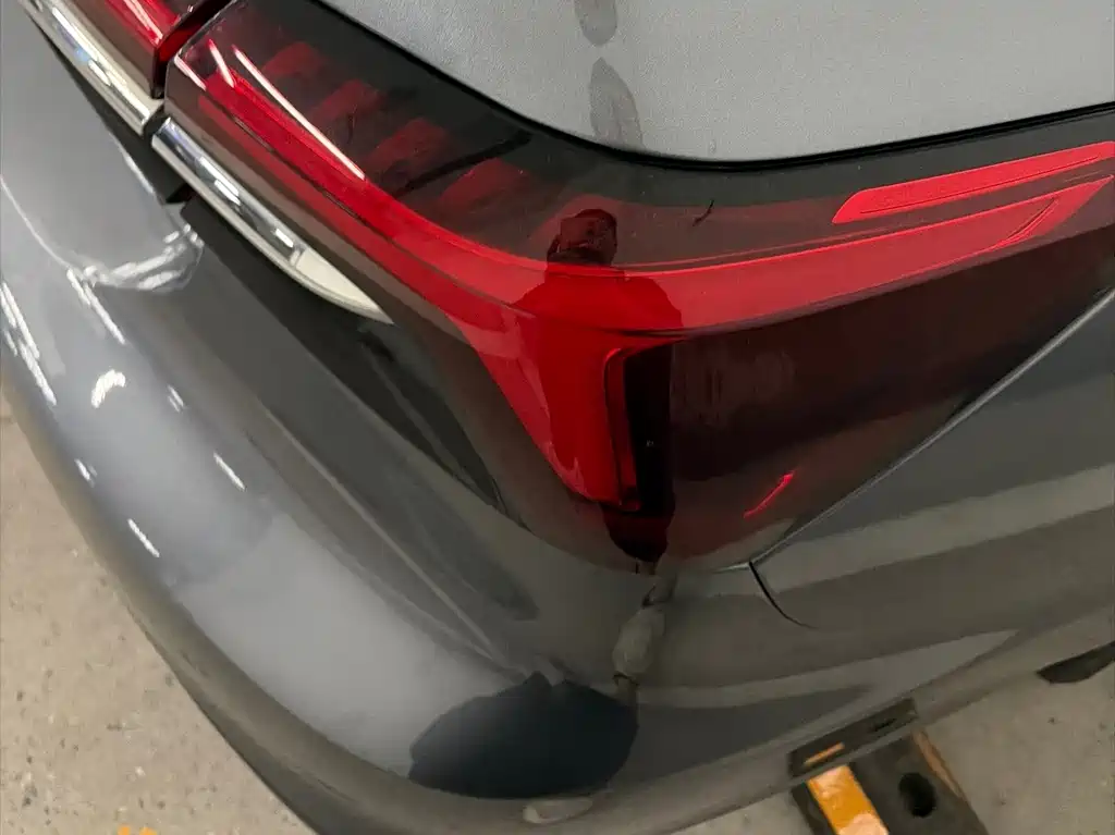 Roewe i6 MAX — миниатюра 10
