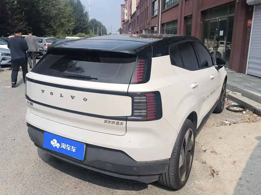 Volvo EX30 — миниатюра 3