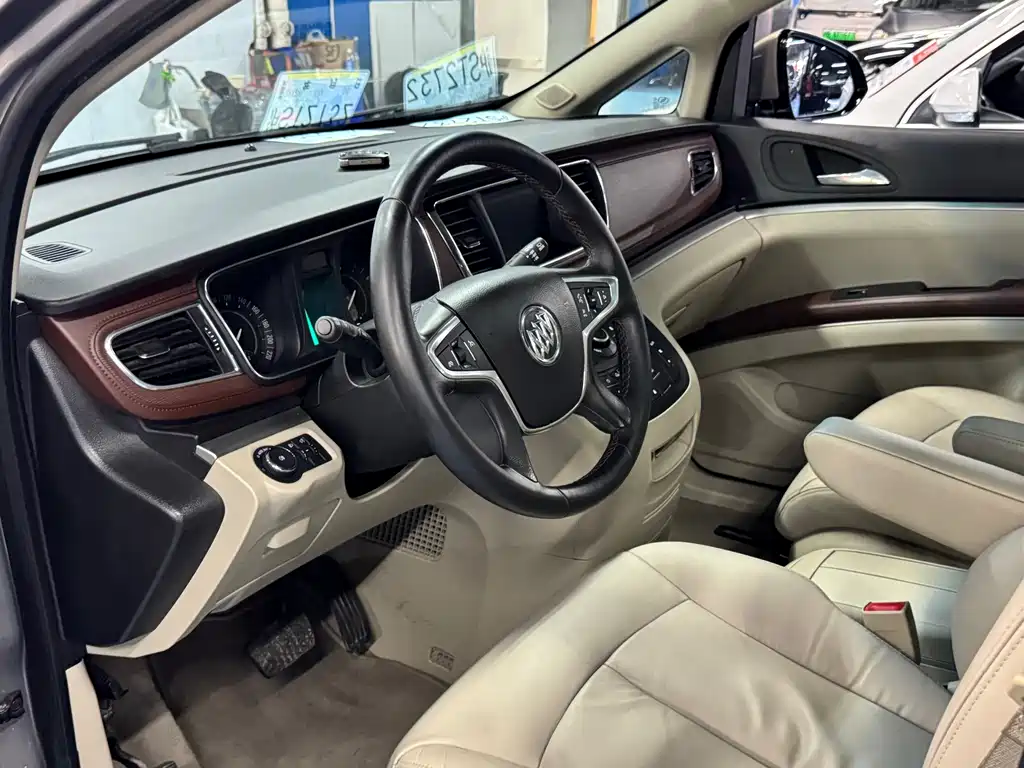 Buick GL8 — миниатюра 4