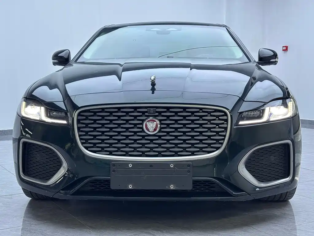 Jaguar XFL — миниатюра 2