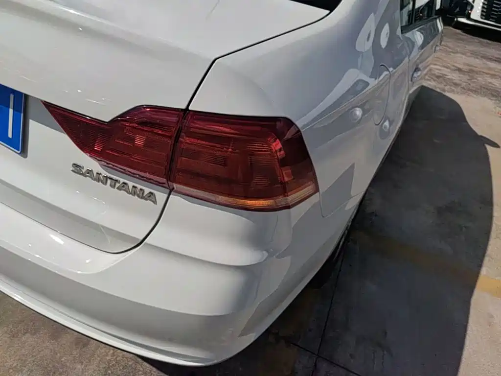 Volkswagen Santana — миниатюра 8