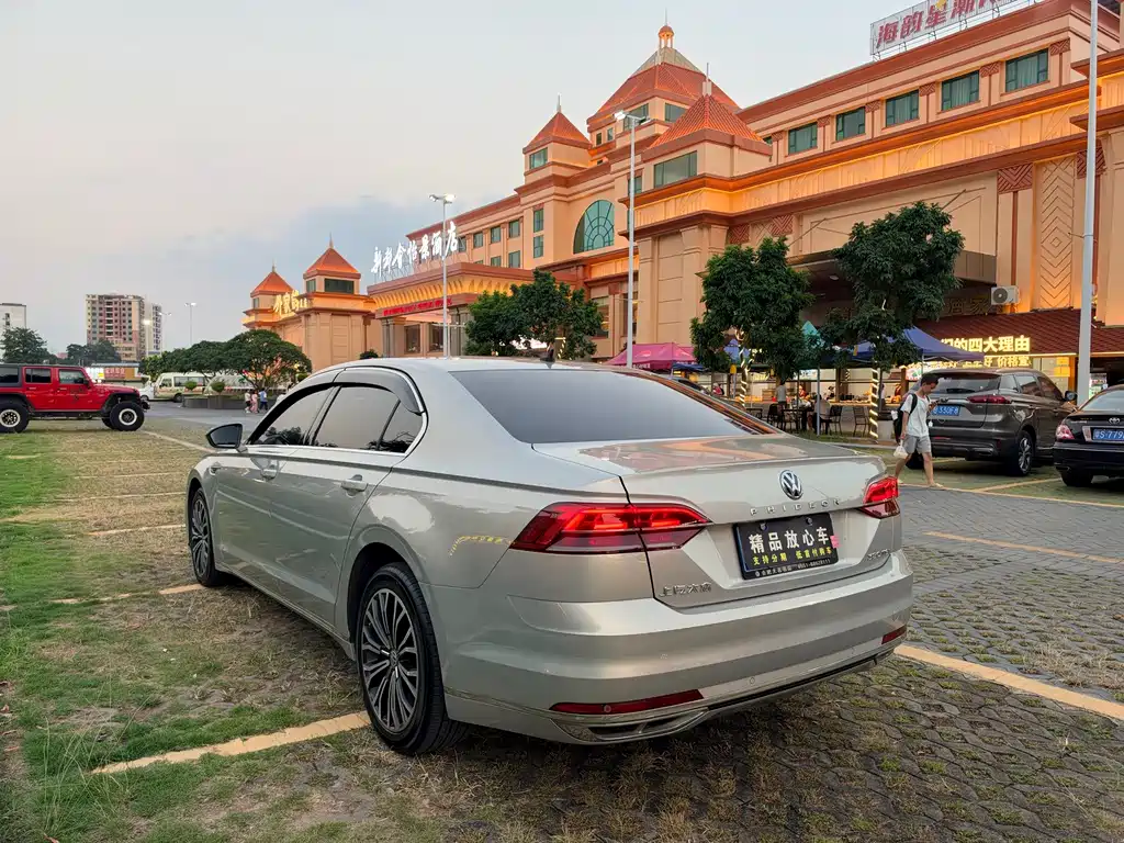 Volkswagen Phideon — миниатюра 4