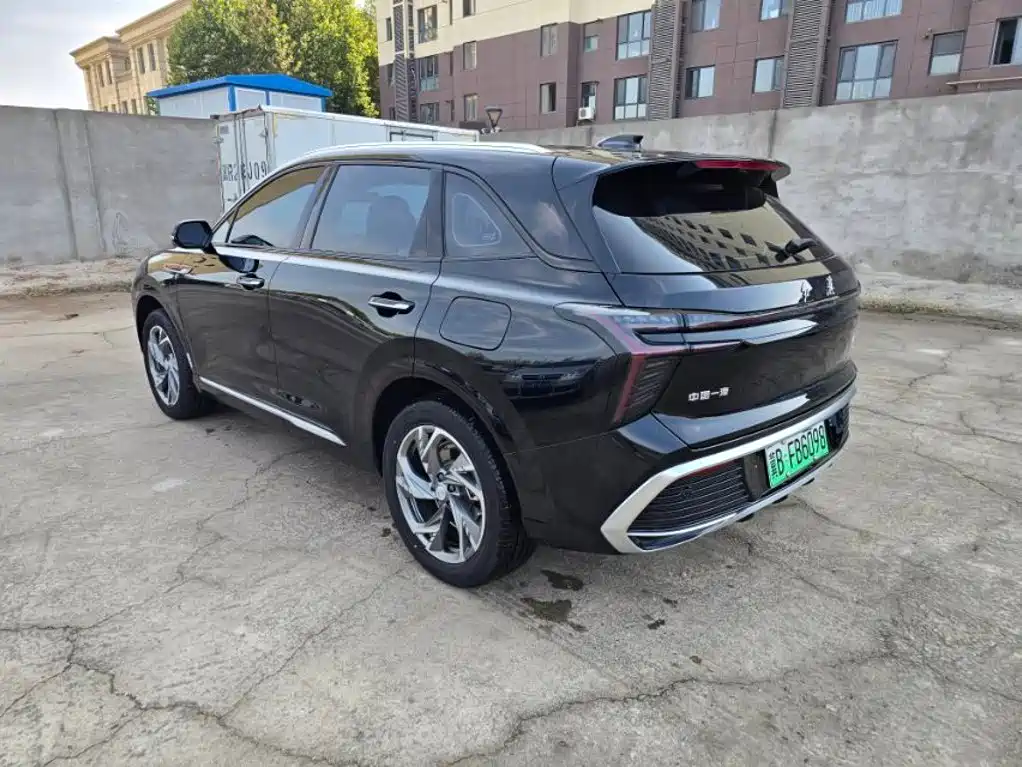 Hongqi Hongqi HS3 PHEV — миниатюра 4