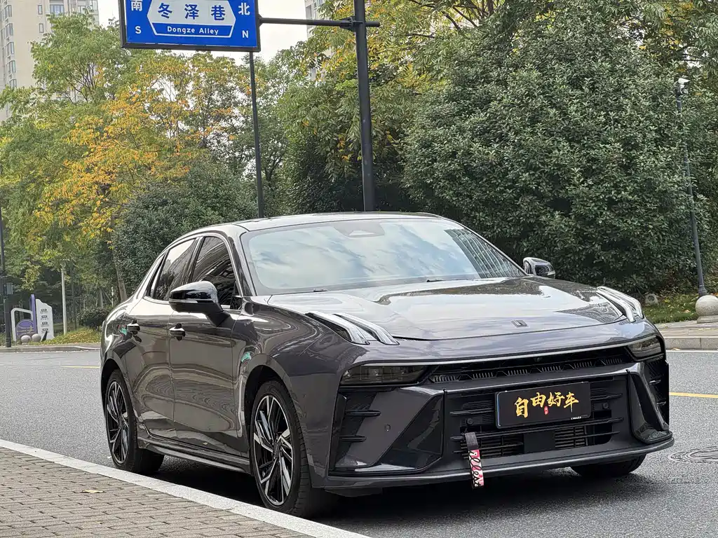 Lynk & Co 03 — миниатюра 3