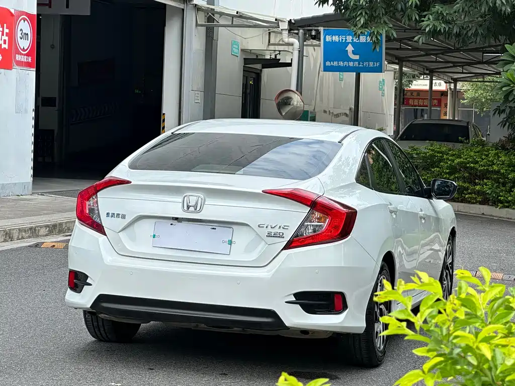 Honda Civic — миниатюра 16
