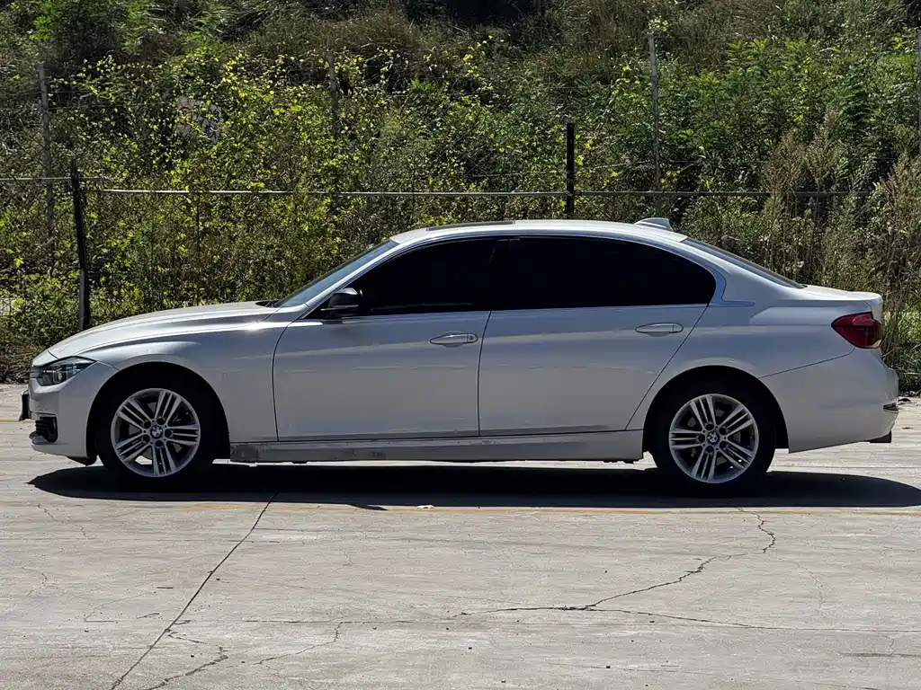 BMW 3 Series — миниатюра 10