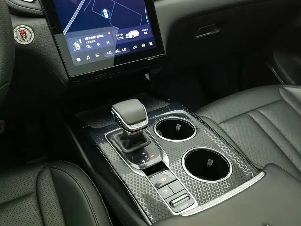 Hongqi Hongqi HS3 — миниатюра 13