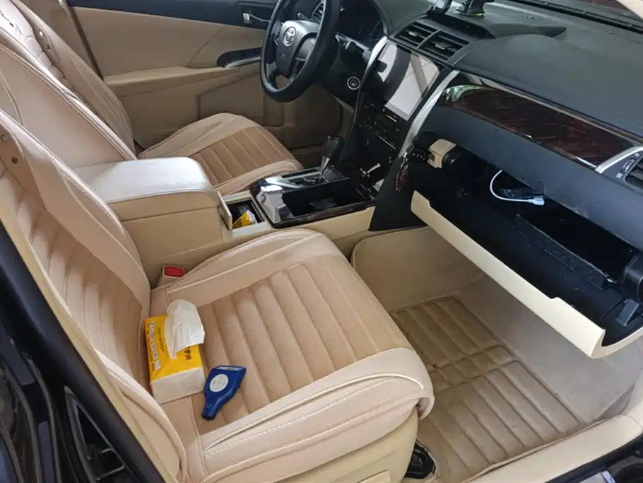 Toyota Camry 2015 2.0G Lead
