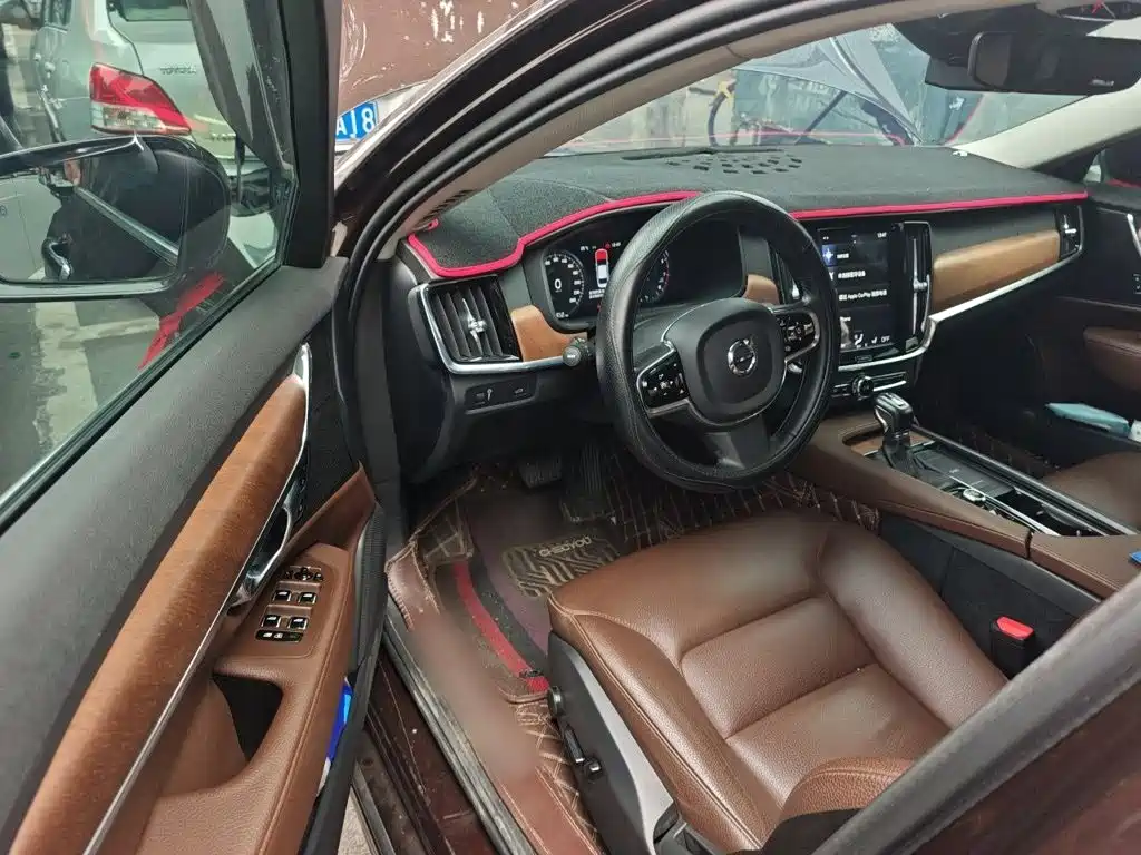Volvo S90 — миниатюра 17