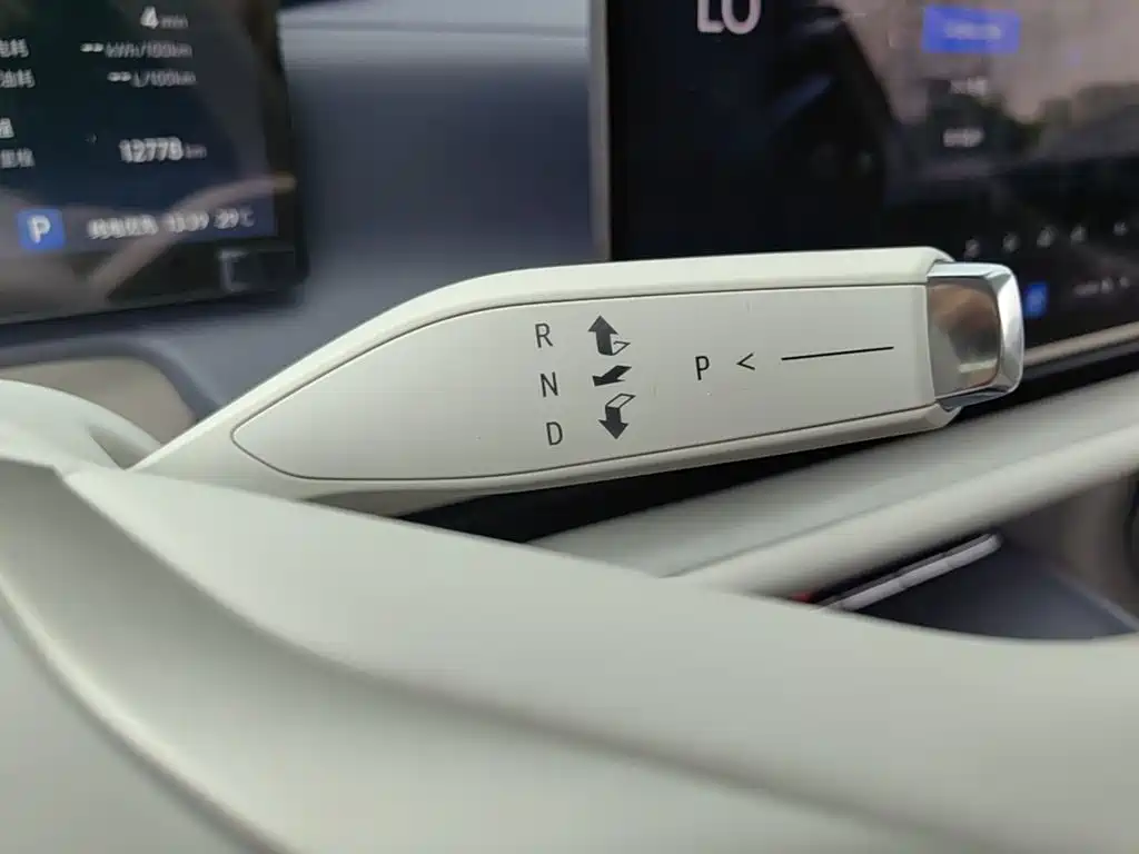 Buick Electra L7 — миниатюра 14