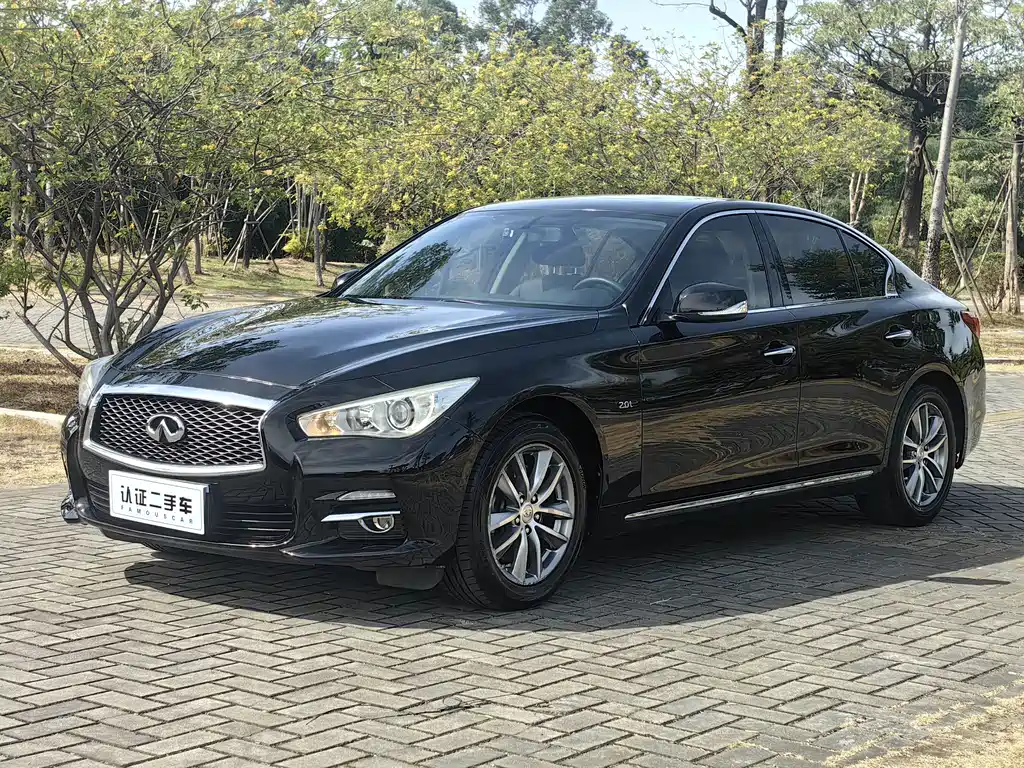 INFINITI Q50L