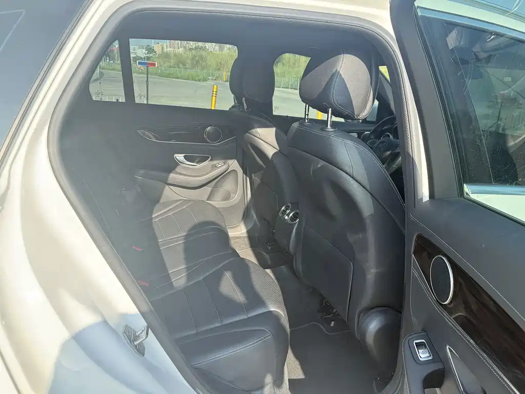 Mercedes-Benz GLC — миниатюра 10