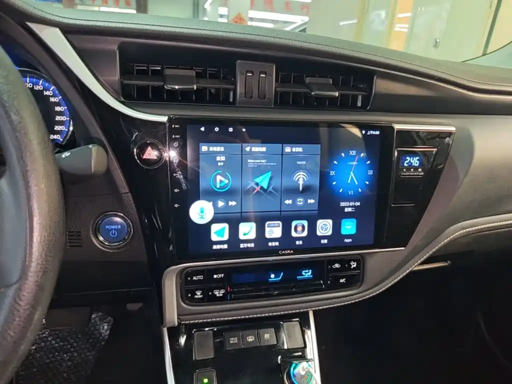 Toyota Corolla Hybrid — миниатюра 13