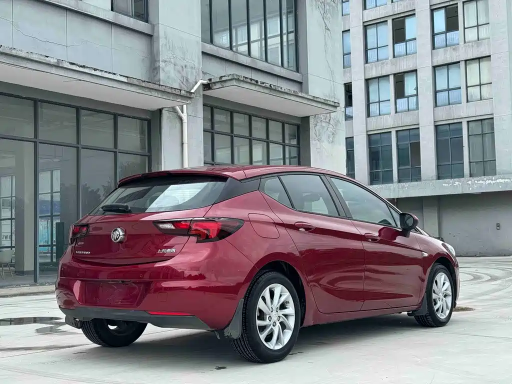 Buick Verano — миниатюра 9