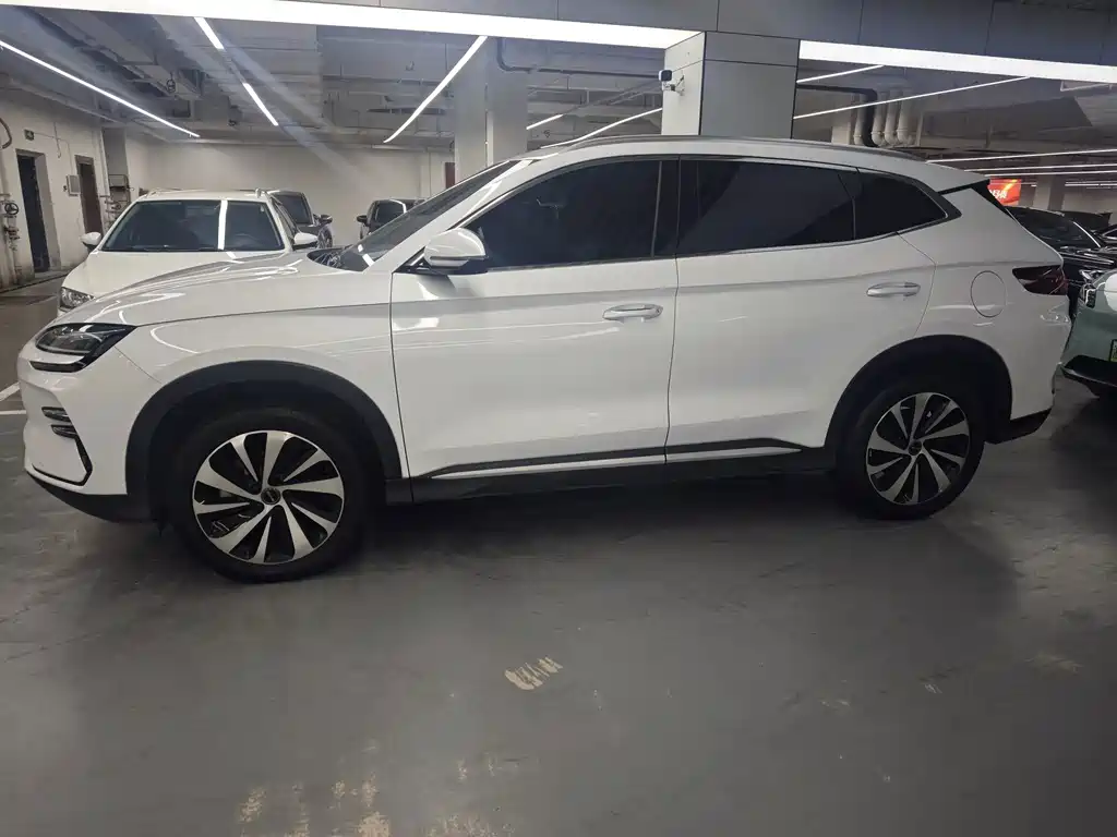 BYD PLUS New Energy — миниатюра 3
