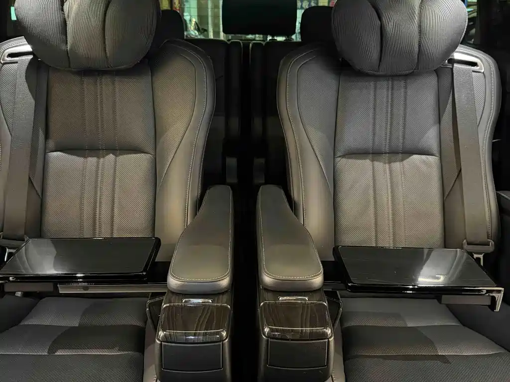 Lexus LM — миниатюра 12