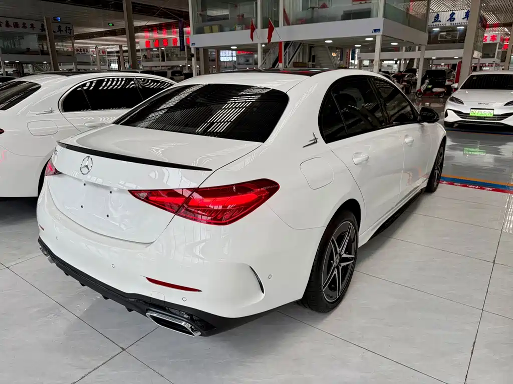 Mercedes-Benz C-Class — миниатюра 4