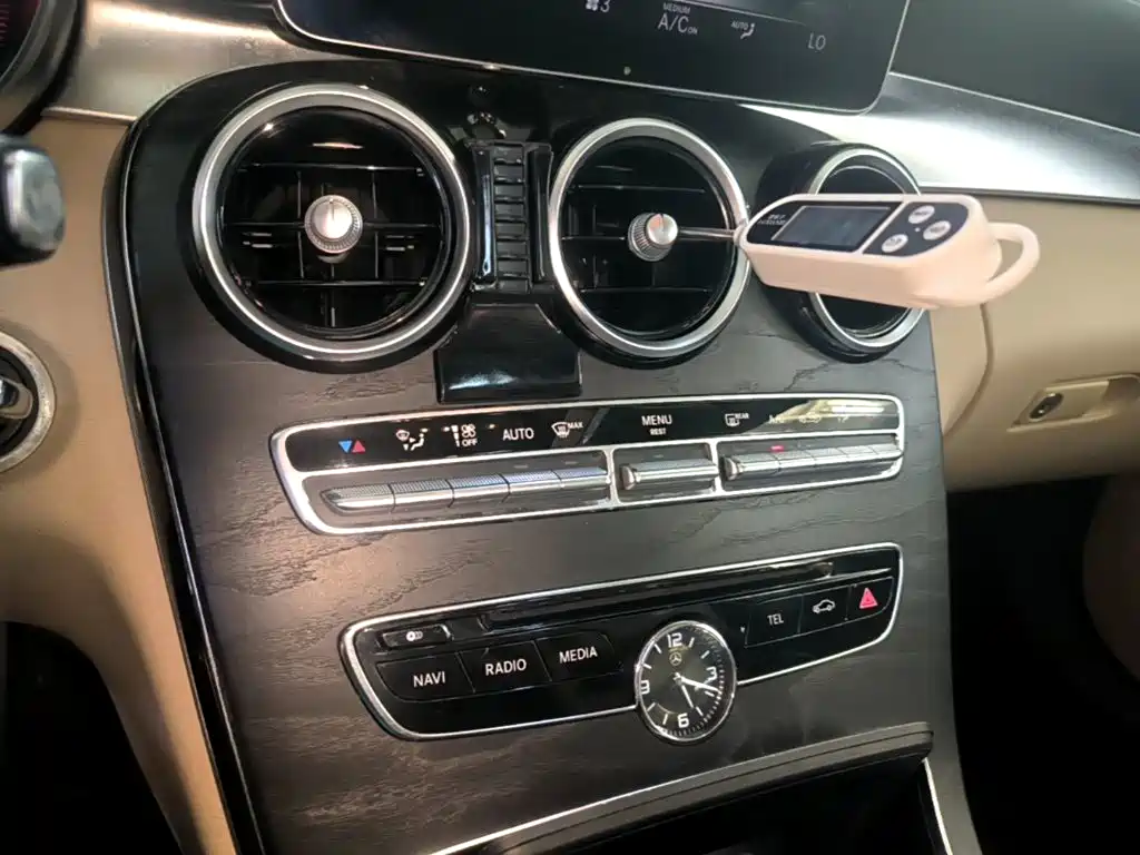 Mercedes-Benz C-Class — миниатюра 13