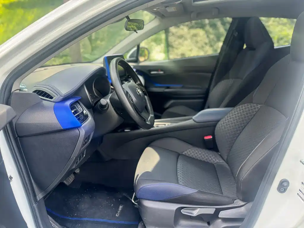 Toyota C-HR — миниатюра 11