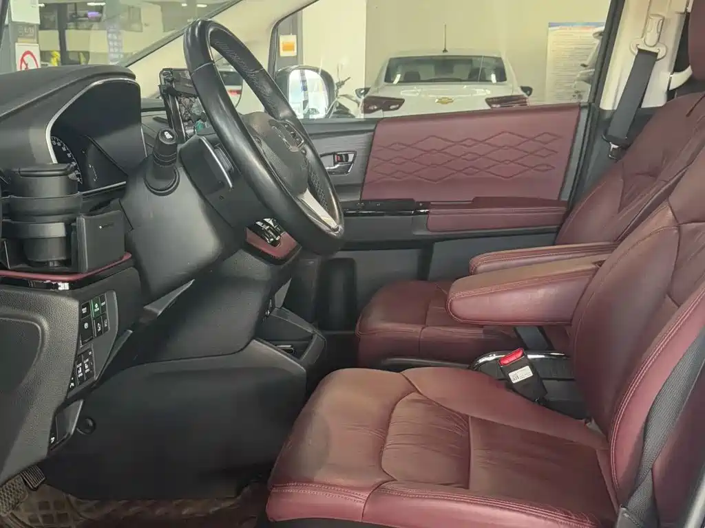 Honda Elysion — миниатюра 4