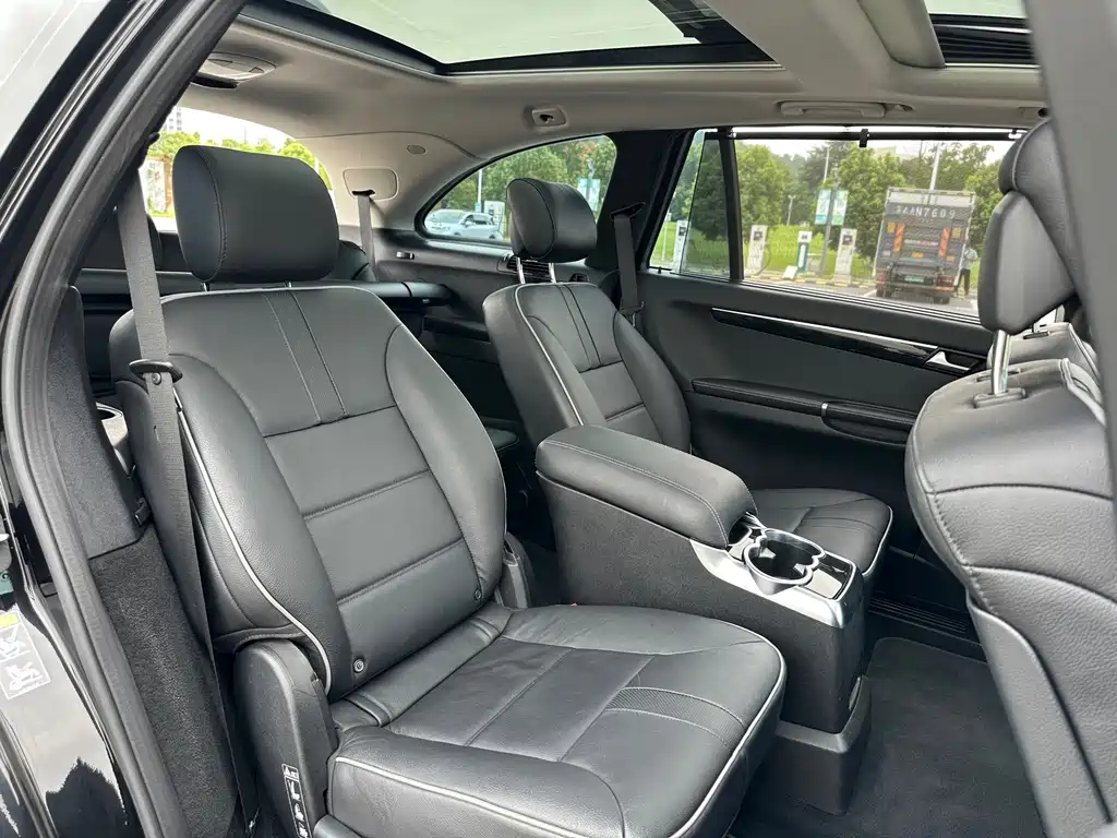 Mercedes-Benz R-Class — миниатюра 19