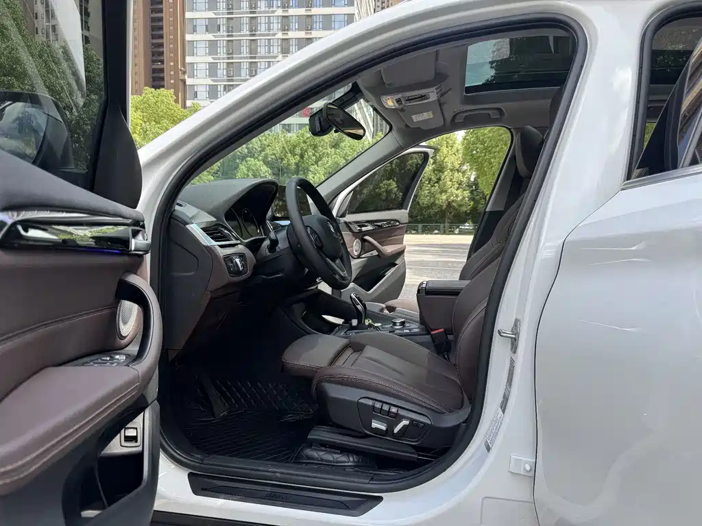 BMW X1 — миниатюра 8