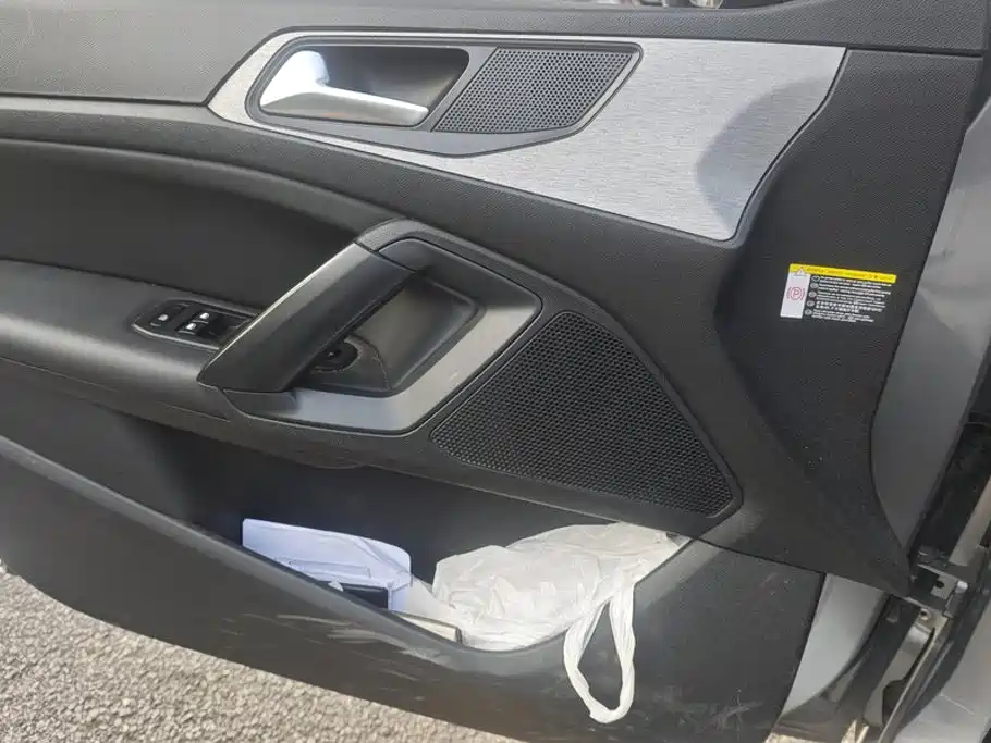 Peugeot 408 — миниатюра 7