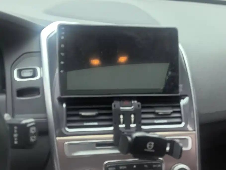 Volvo XC60 — миниатюра 13