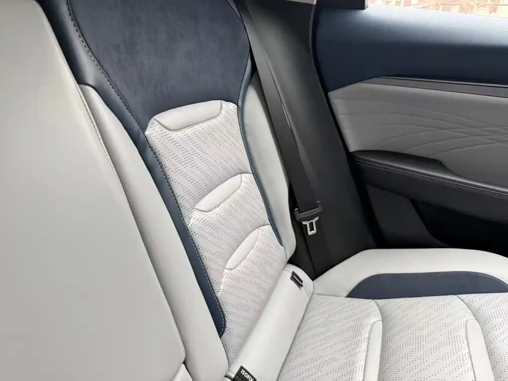 Geely Preface 2021 2.0TD Luxury