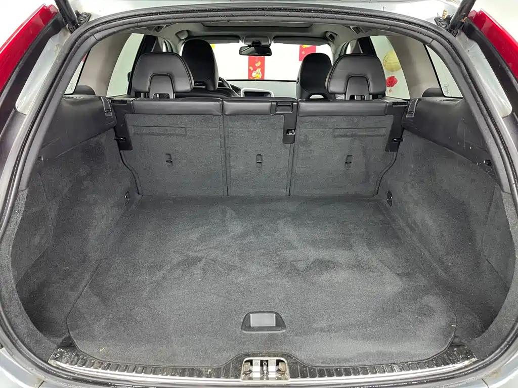 Volvo XC60 (Import) — миниатюра 24