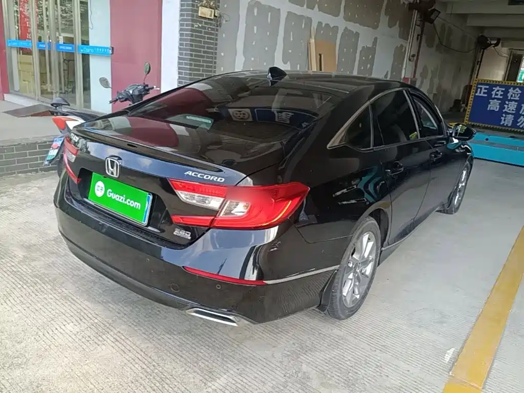 Honda Accord — миниатюра 7
