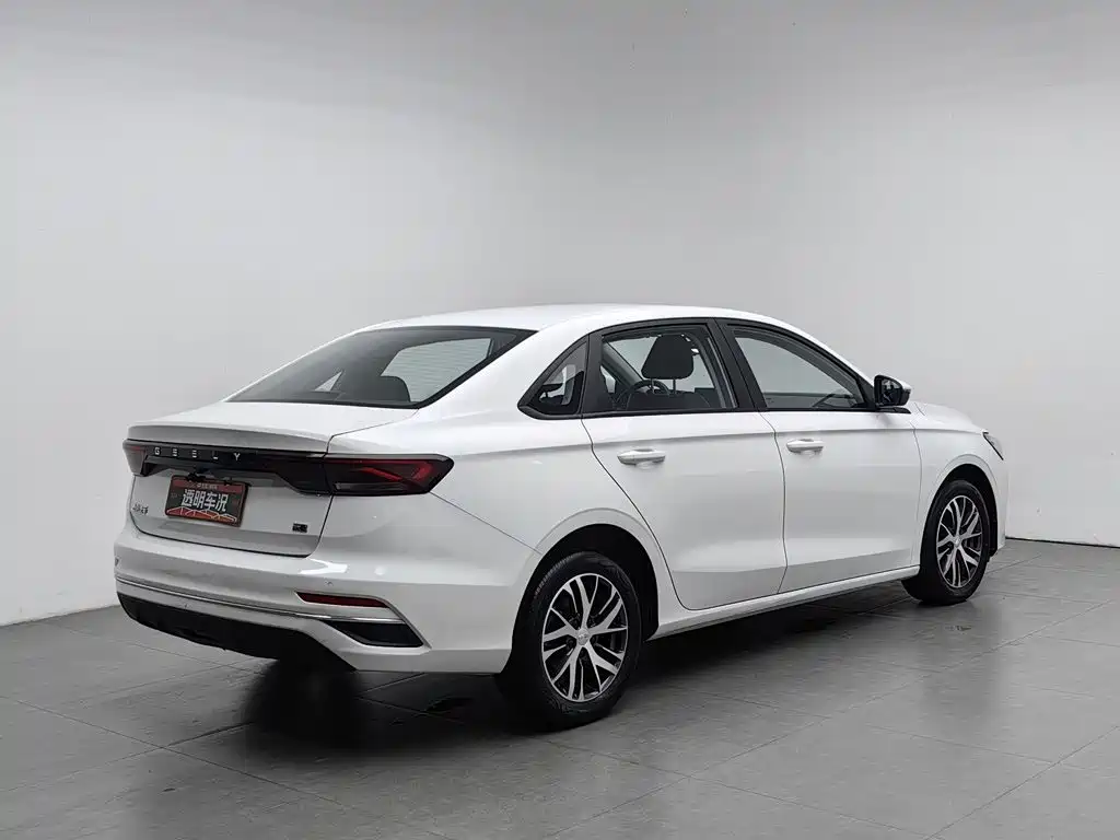 Geely Emgrand — миниатюра 2