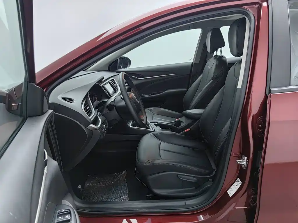Buick Excelle — миниатюра 10