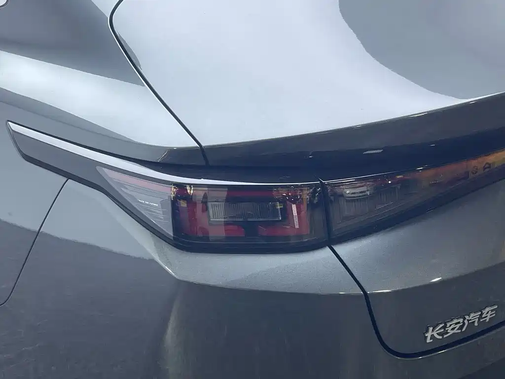 Changan Eado — миниатюра 10
