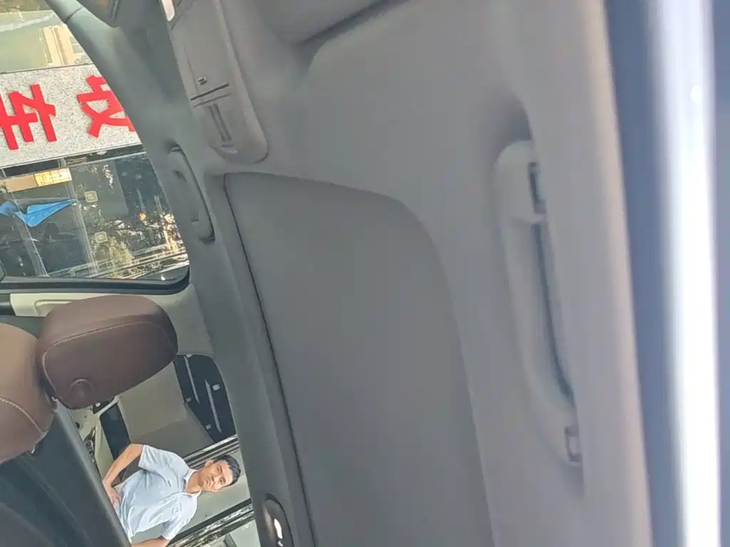 Buick Envision Plus — миниатюра 18