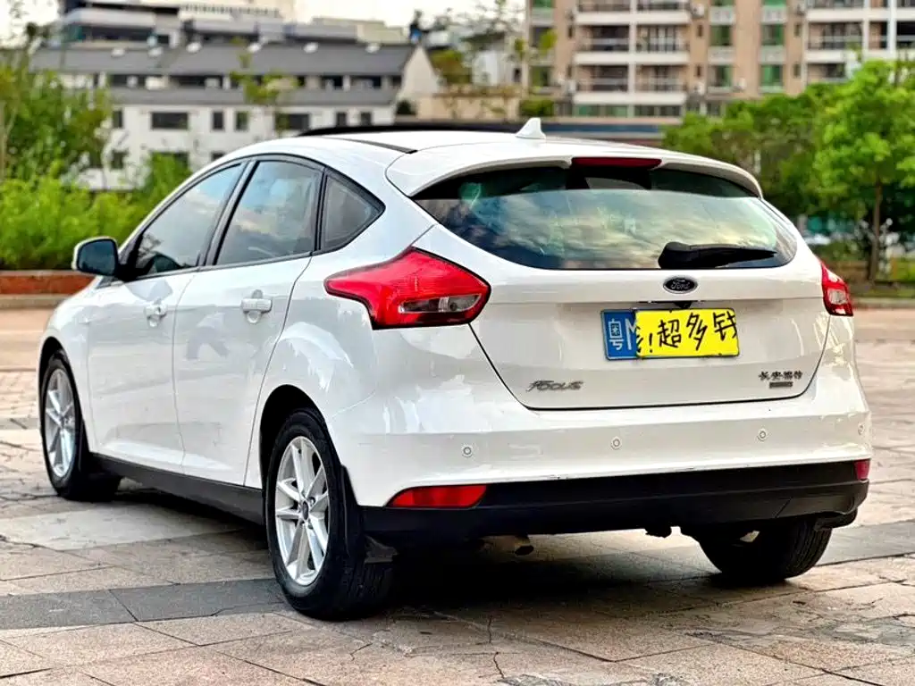 Ford Focus — миниатюра 5