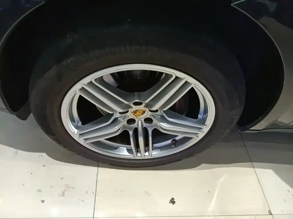 Porsche Macan — миниатюра 23