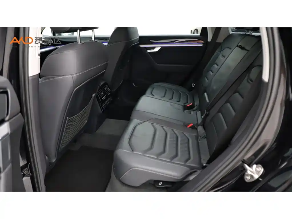 Volkswagen Touareg New Energy — миниатюра 7