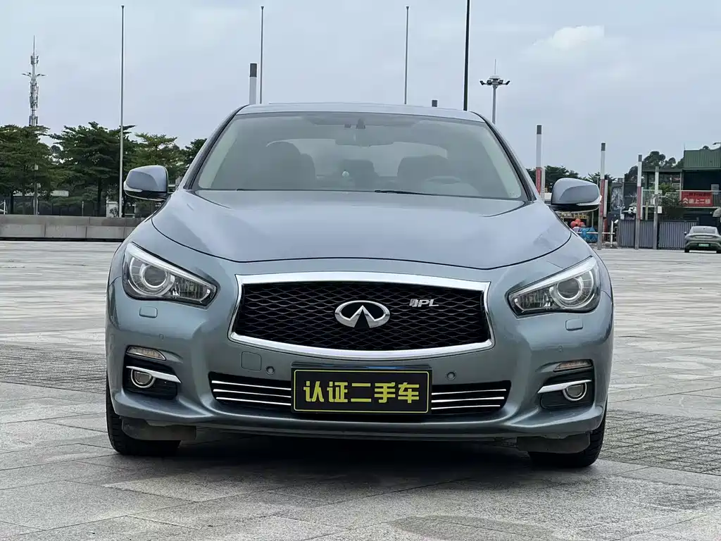 INFINITI  Q50L