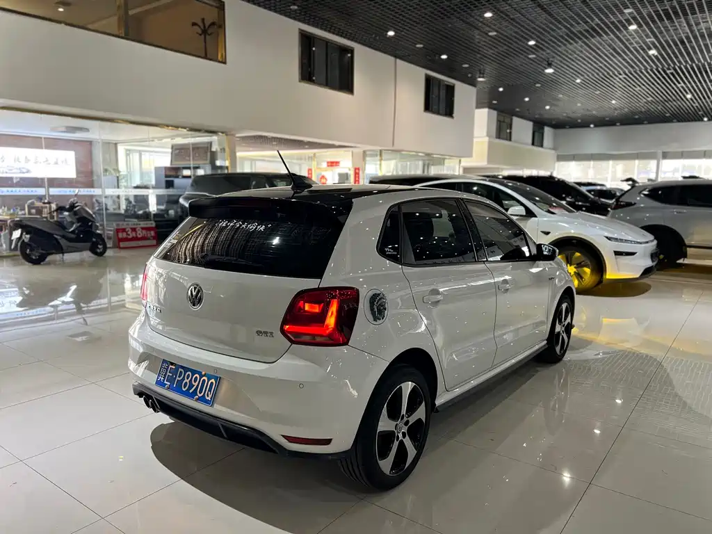 Volkswagen Polo — миниатюра 13