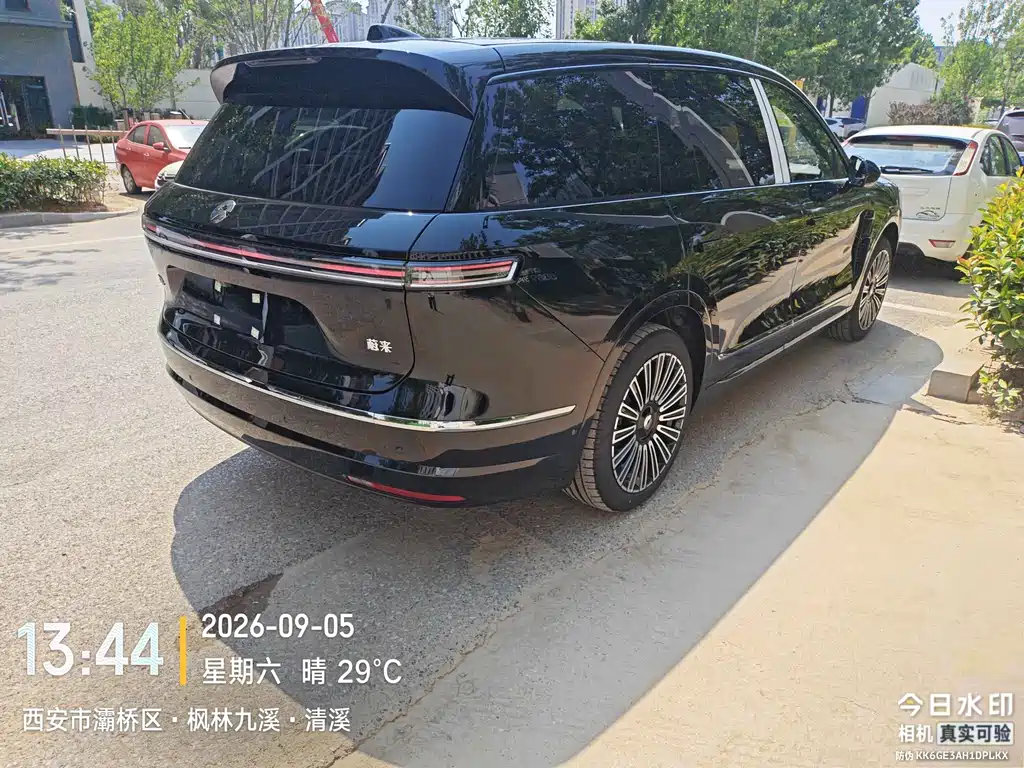 NIO ES8 — миниатюра 7
